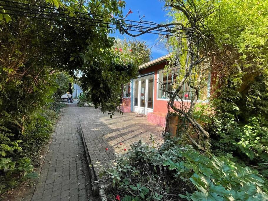 Apartment Charmante Maison Dans Jardin, Calme, 55m2- 2ch, Metro, Tres Proche Paris Vitry-sur-Seine