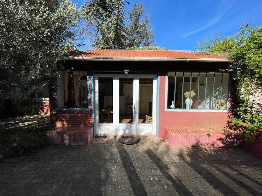 Charmante Maison Dans Jardin, Calme, 55m2- 2ch, Metro, Tres Proche Paris Appartement